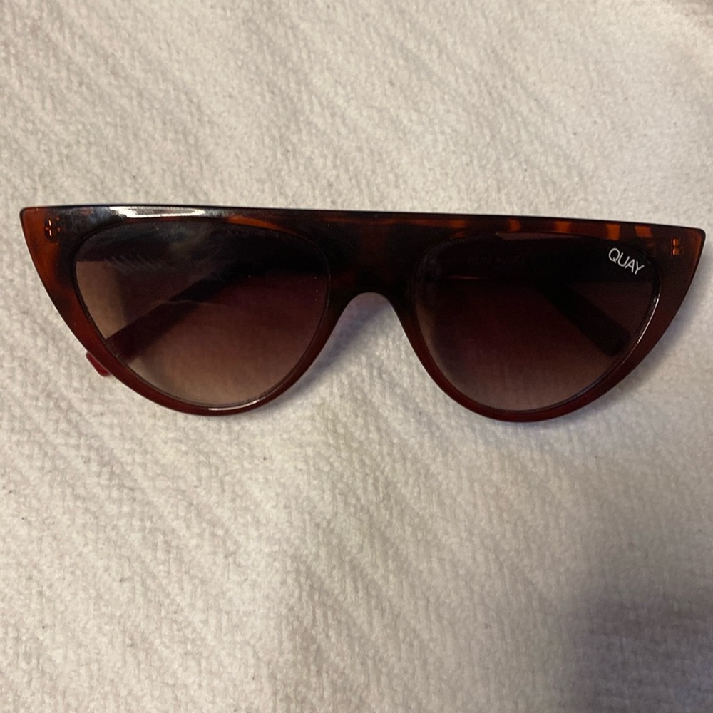 Quay Runaway sunglasses. Brown, and red.